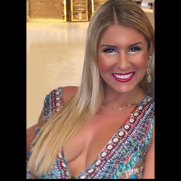 Meet your Posher, Taciana - Picture 2 of 4